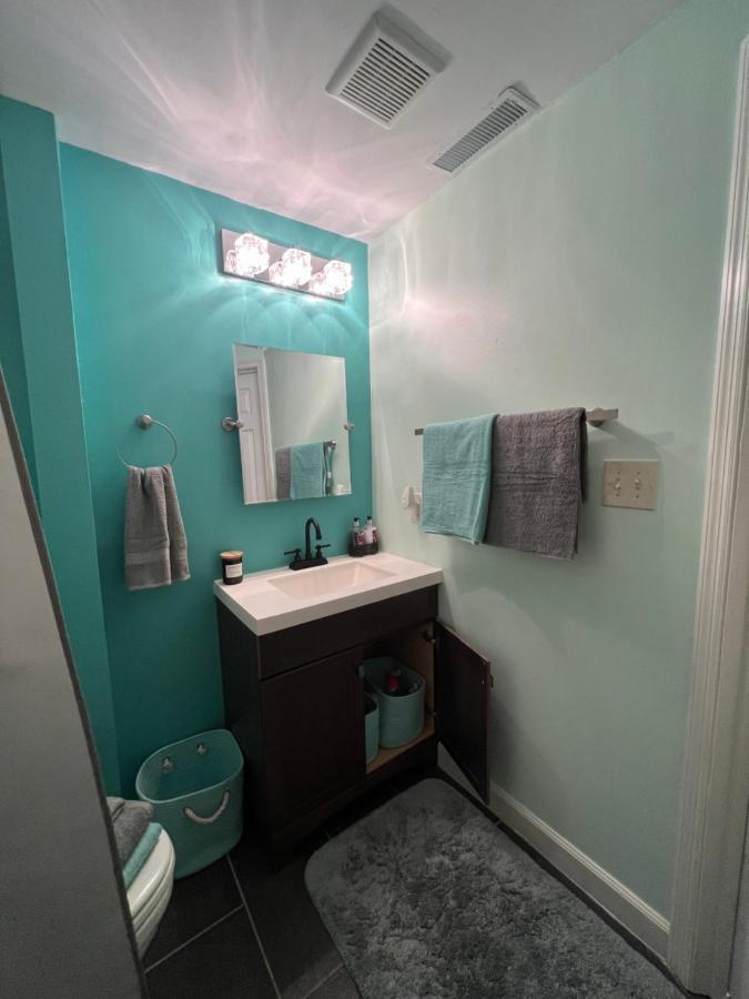 Cozy Loft With Parking And Private Patio W/ Grill Apartment วิลมิงตัน ภายนอก รูปภาพ